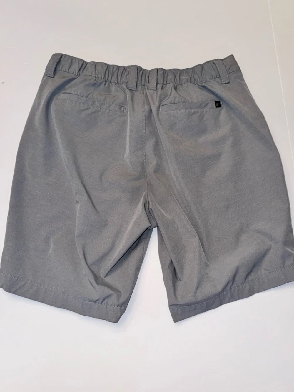 Banana Republic Men’s Gray Shorts Size 34 9” Inseam Comfort Stretch